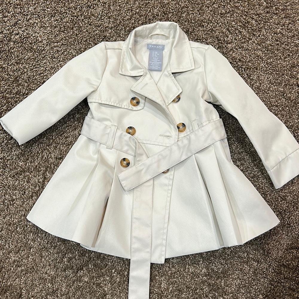 Tahari 18M Jacket with belt